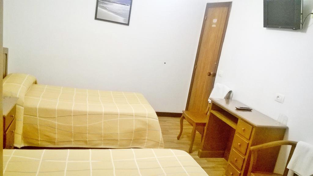 Hostal El Cairo Ferrol Exterior photo