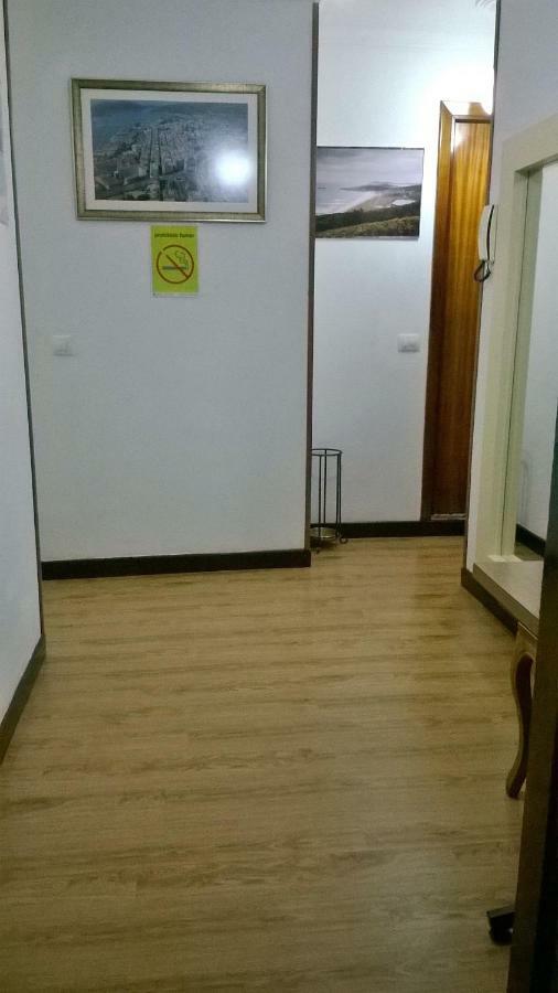 Hostal El Cairo Ferrol Exterior photo