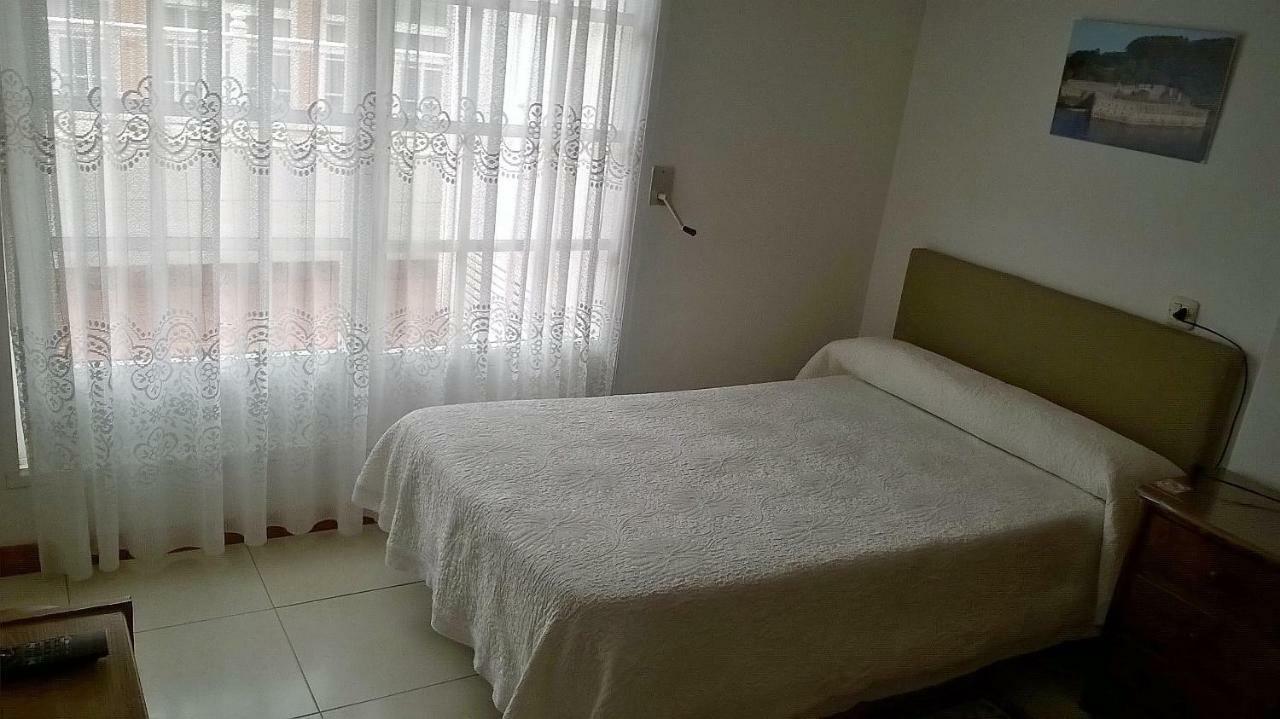 Hostal El Cairo Ferrol Exterior photo